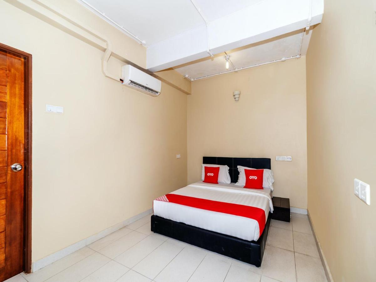 Oyo 89932 Dd Homestay Kota Kinabalu Buitenkant foto